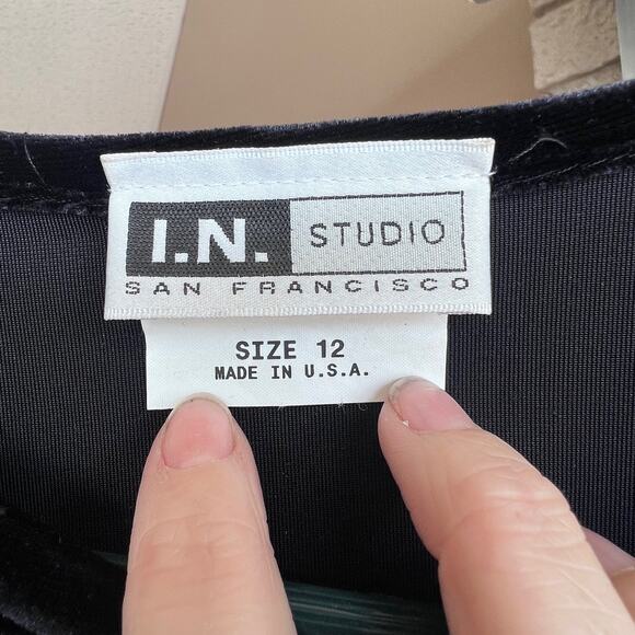 Vintage 90's I.N. Studio black velvet cardigan size 12 - Picture 2 of 4